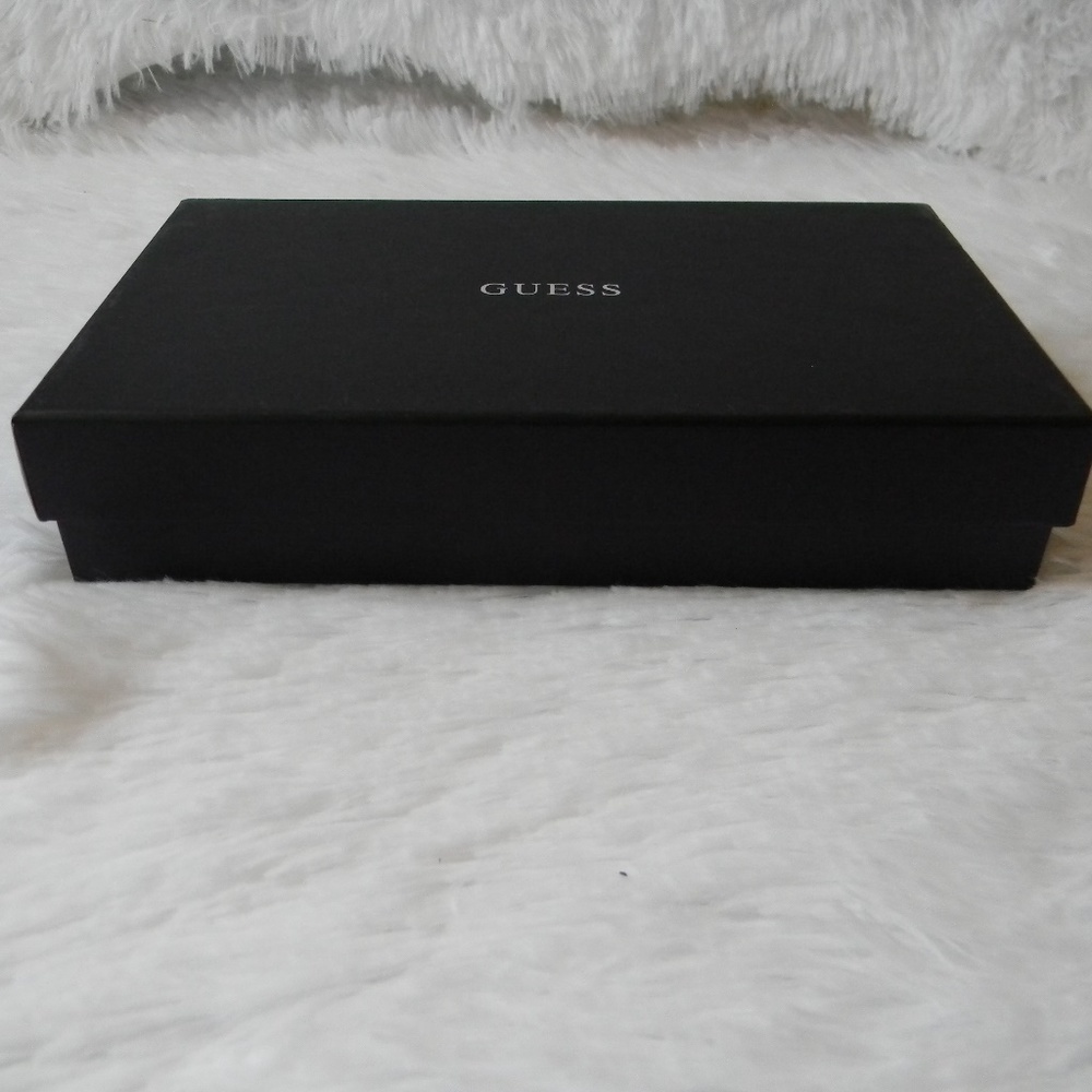 COPY - Authentic Guess Box - Picture 2 of 5